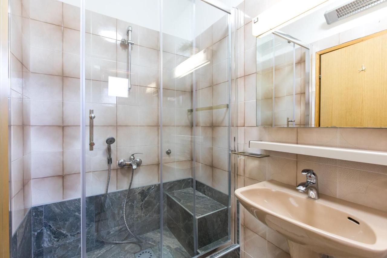 Apartmani Lovorka Punat Exterior foto