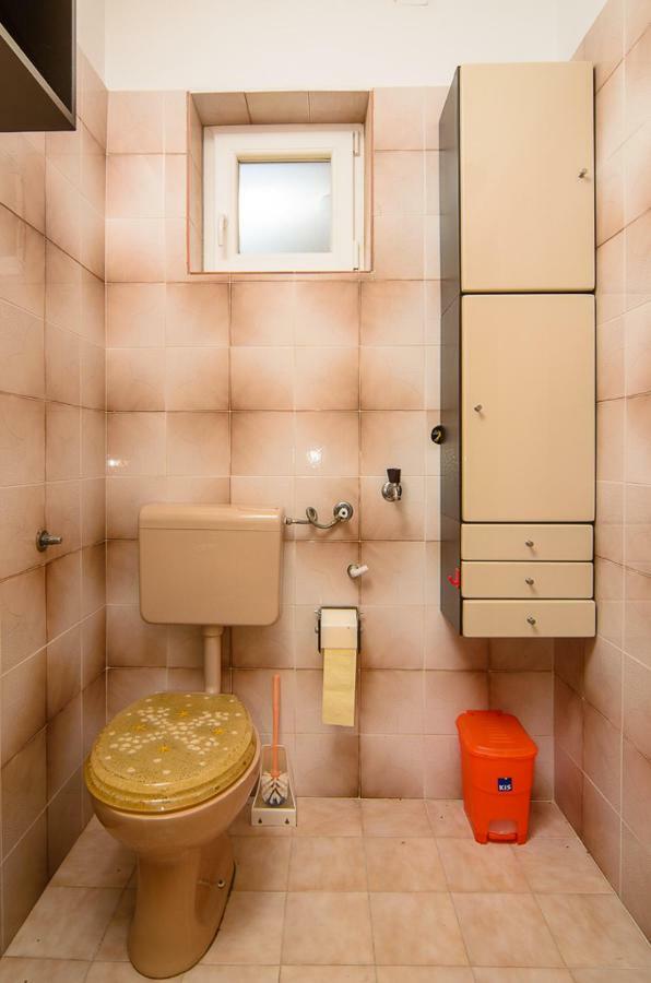 Apartmani Lovorka Punat Exterior foto
