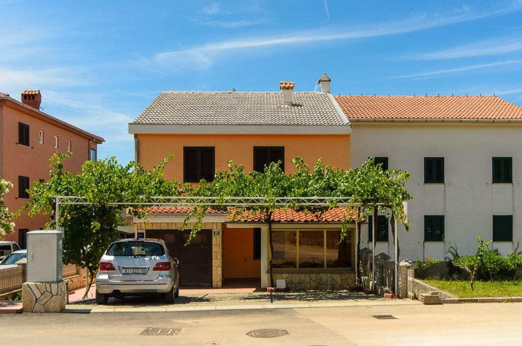 Apartmani Lovorka Punat Exterior foto