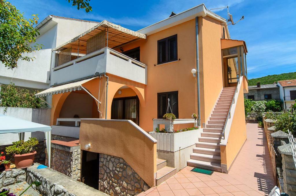 Apartmani Lovorka Punat Exterior foto