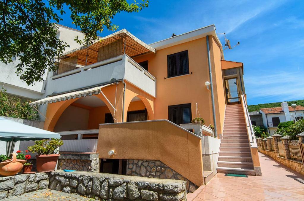 Apartmani Lovorka Punat Exterior foto